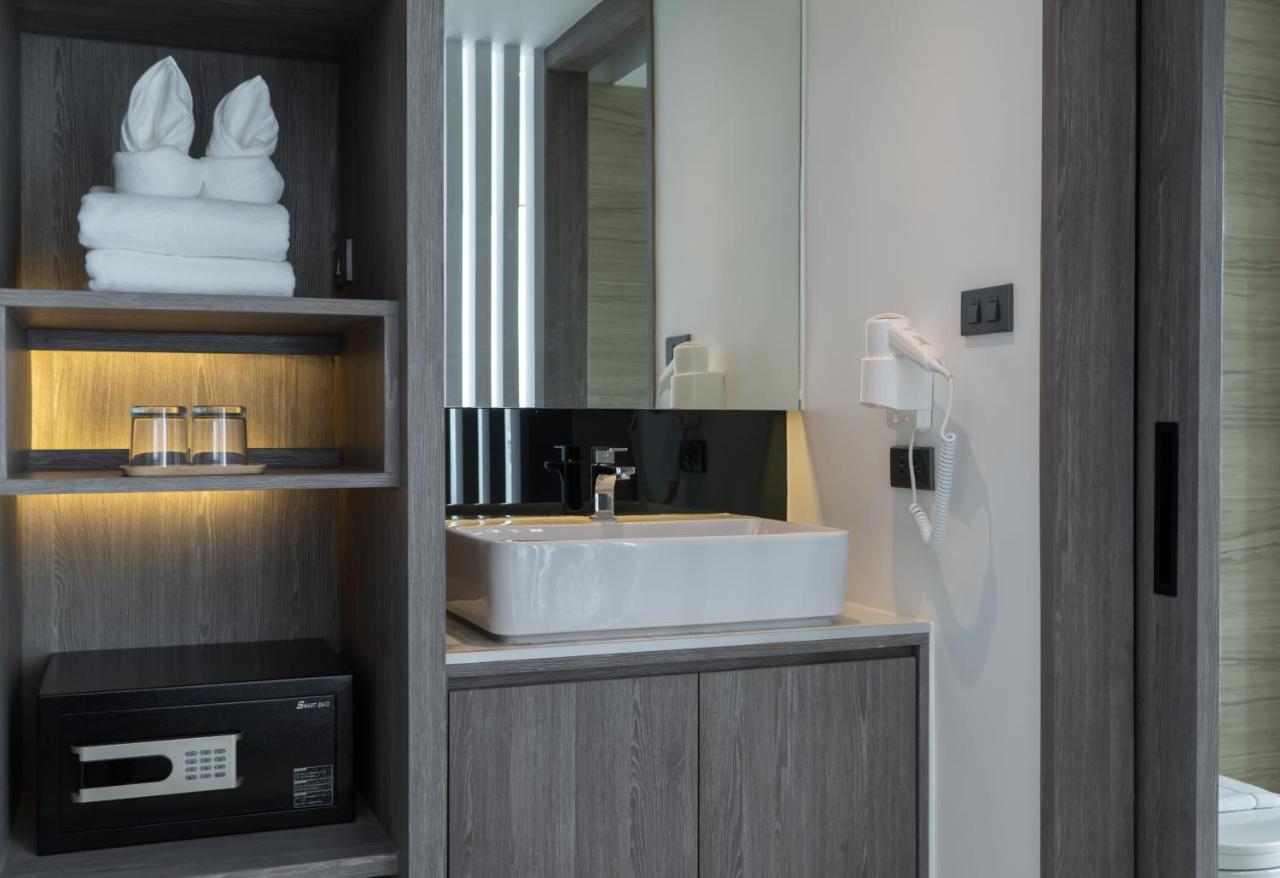 Amarin Hotel Rama 8 Bangkok Buitenkant foto